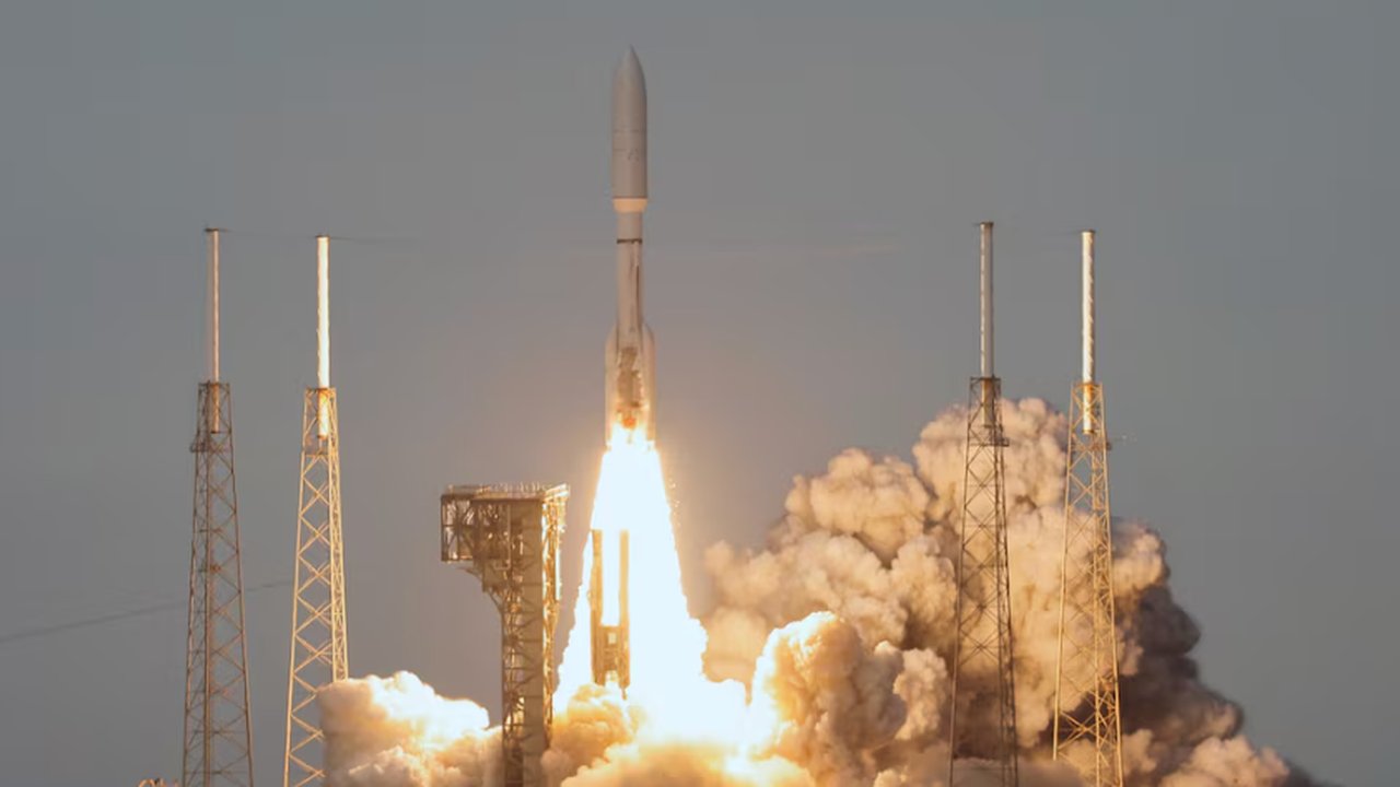 Amazon Sukses Luncurkan 27 Satelit Kuiper, Tantang Dominasi Starlink