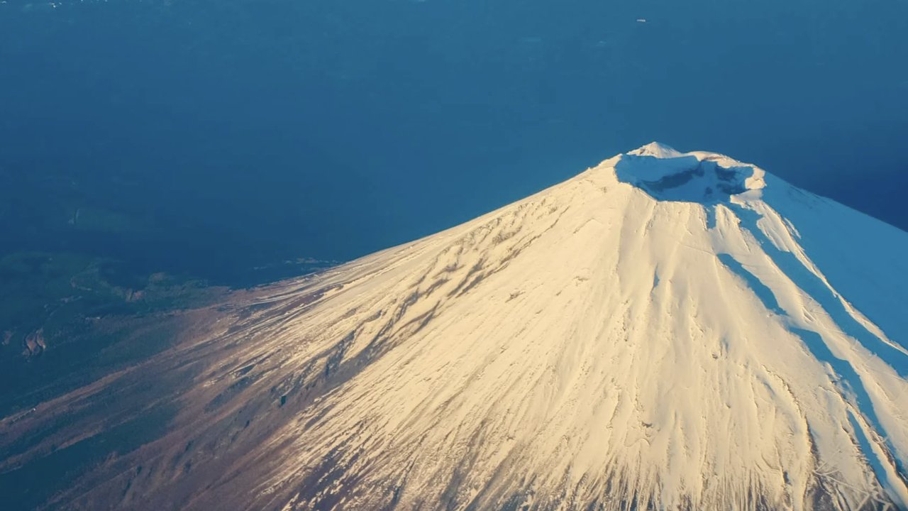 Pria Ini Dikecam Setelah Nekat Ambil Ponsel yang Tertinggal di Gunung Fuji