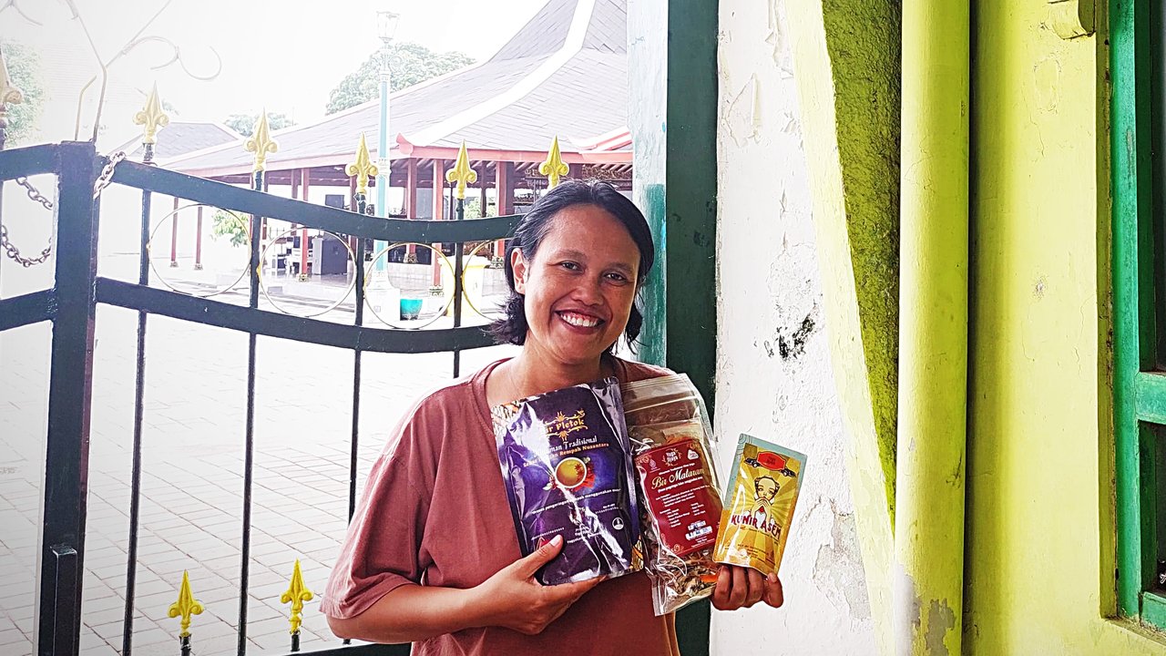 Semangat Kartini dalam Segelas Rempah, Ini Perjalanan Santi Wijaya Membangun Yoga Djaya Bersama BRI