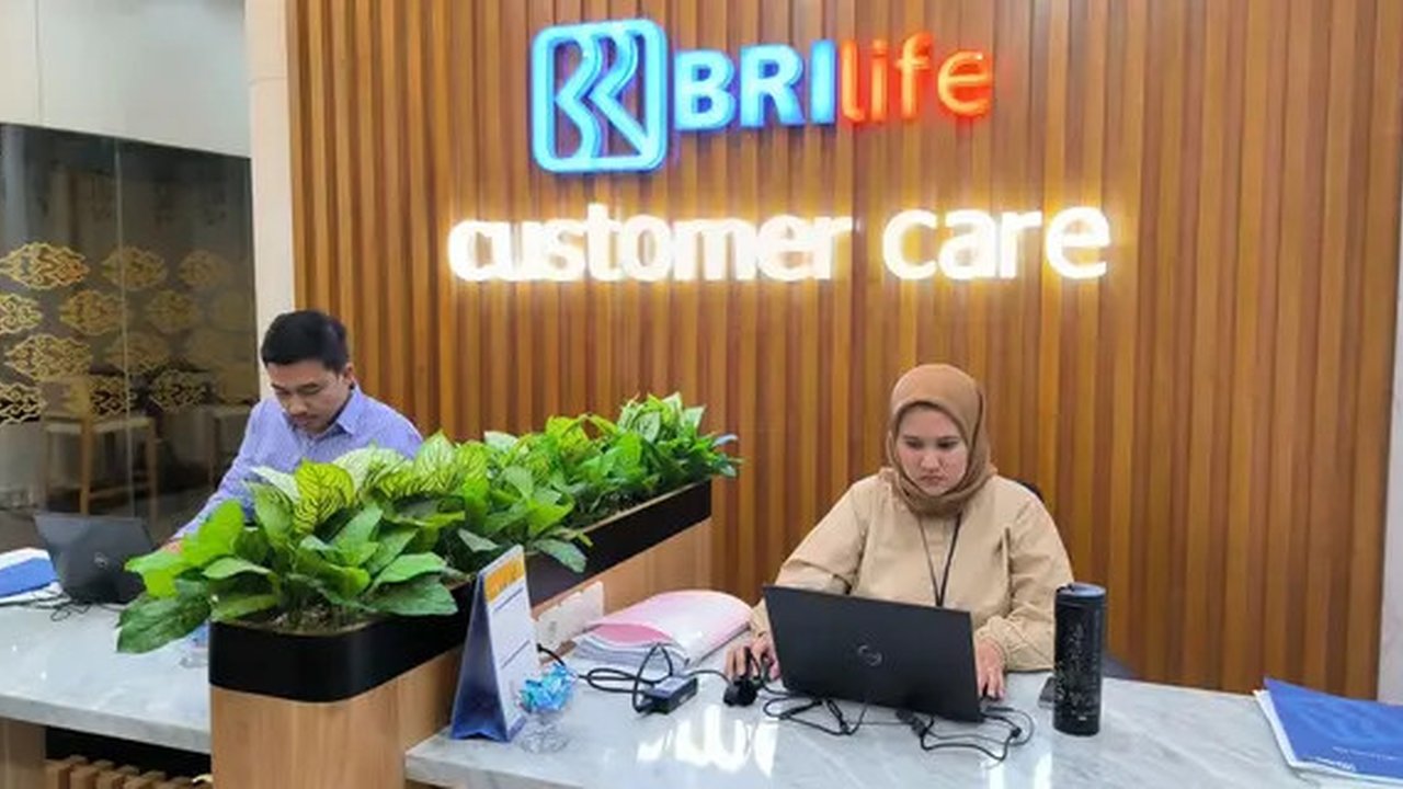 Ilustrasi asuransi. (Foto By AI)