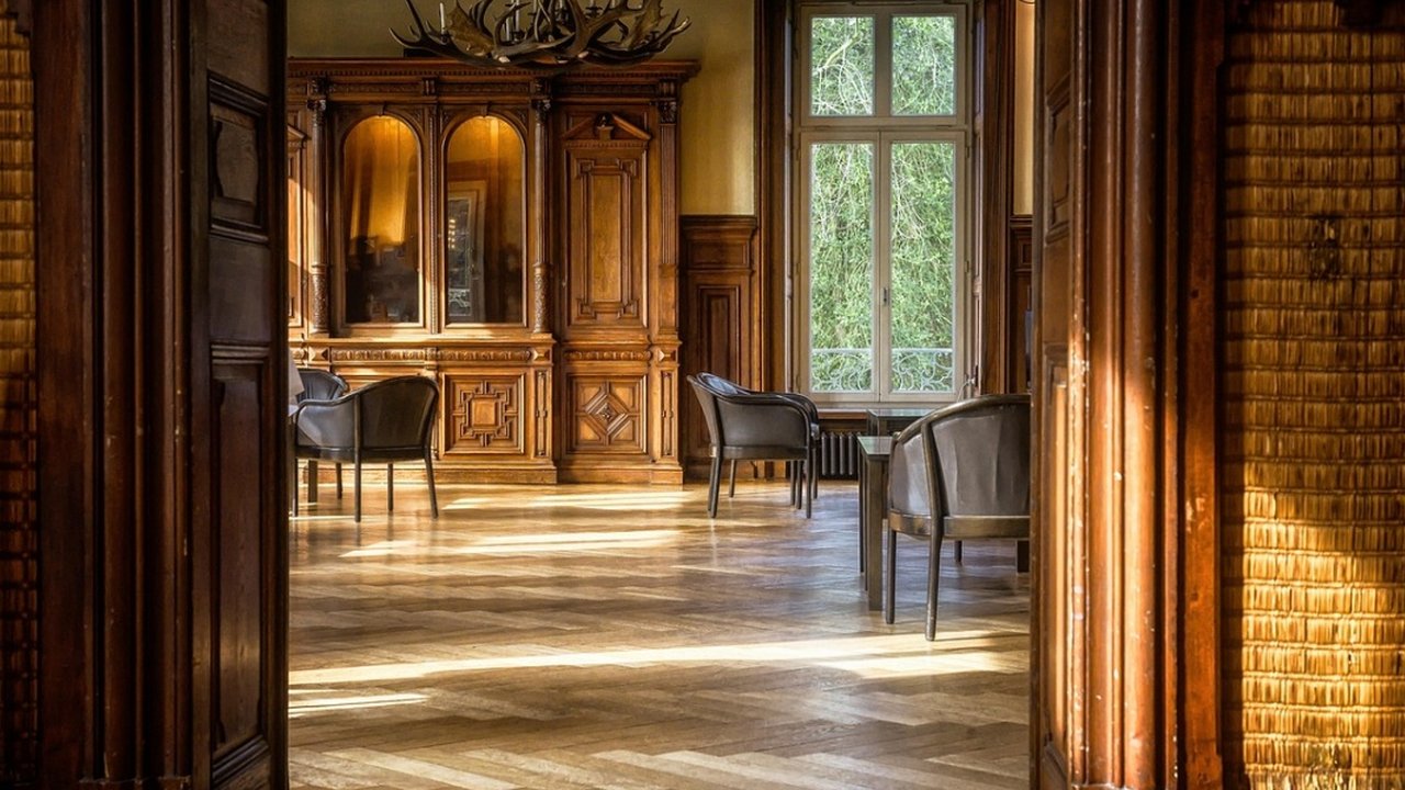 Ilustrasi Model Kursi Kayu Terbaru