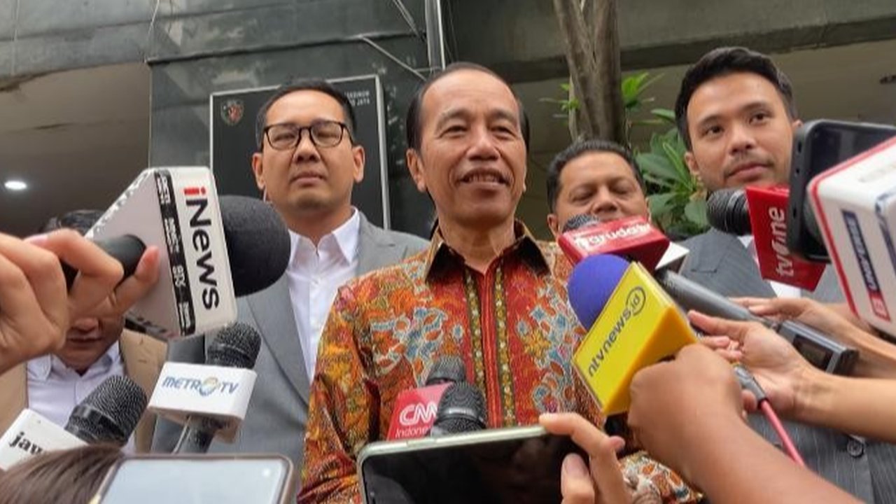 Jokowi di Polda Metro Jaya