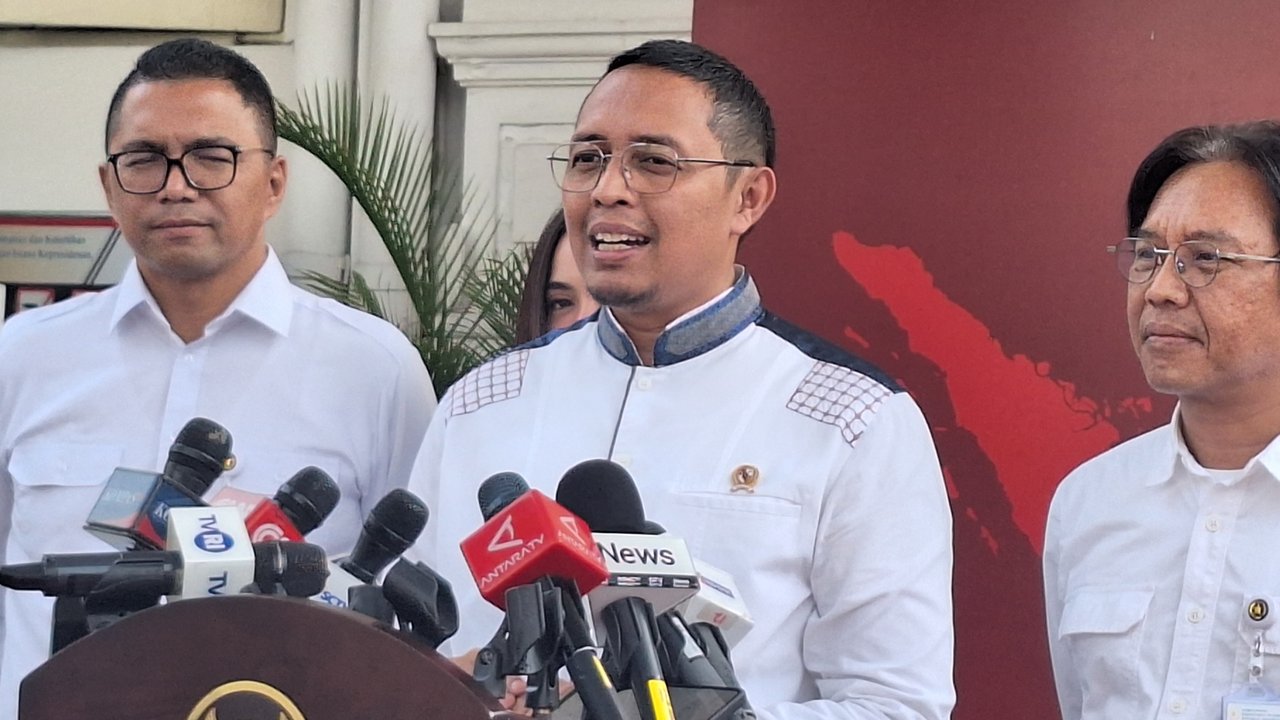 Kepala Kantor Komunikasi Kepresidenan Hasan Nasbi. (Liputan6.com/Lizsa Egeham)