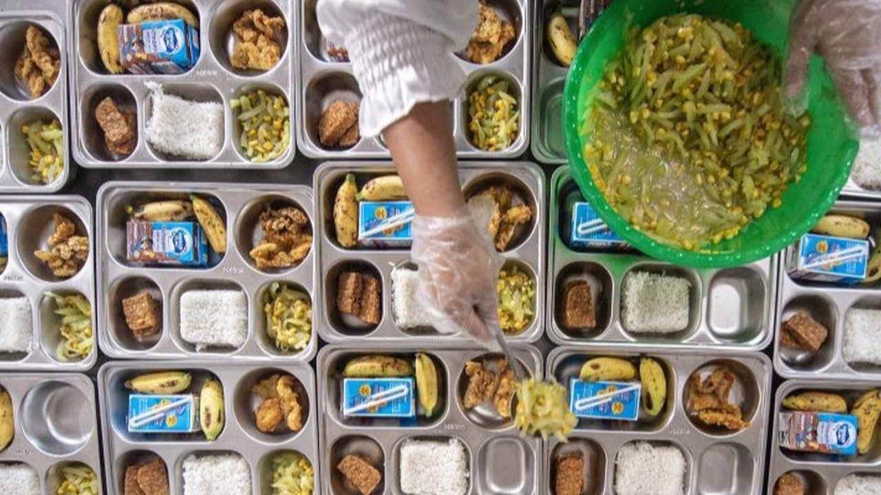 Pemerintah Sudah Gelontorkan Rp2,3 Triliun untuk Makan Siang Gratis