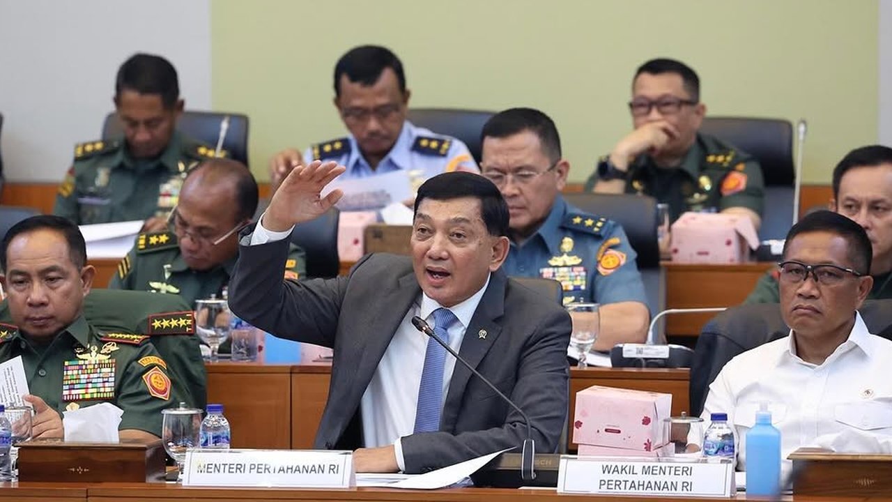 Menteri Pertahanan Sjafrie Sjamsoeddin rapat dengan Komisi I DPR