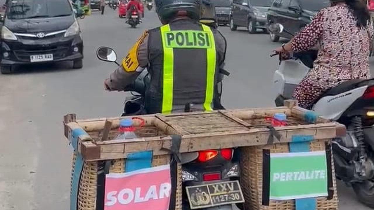Ruas Tol Trans Jawa dengan rekayasa one way pada arus mudik lebaran.