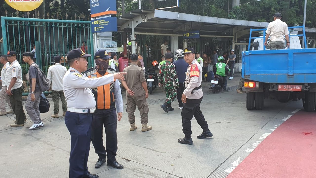 Puluhan Kendaraan Diderek di Monas, Jukir Ditindak