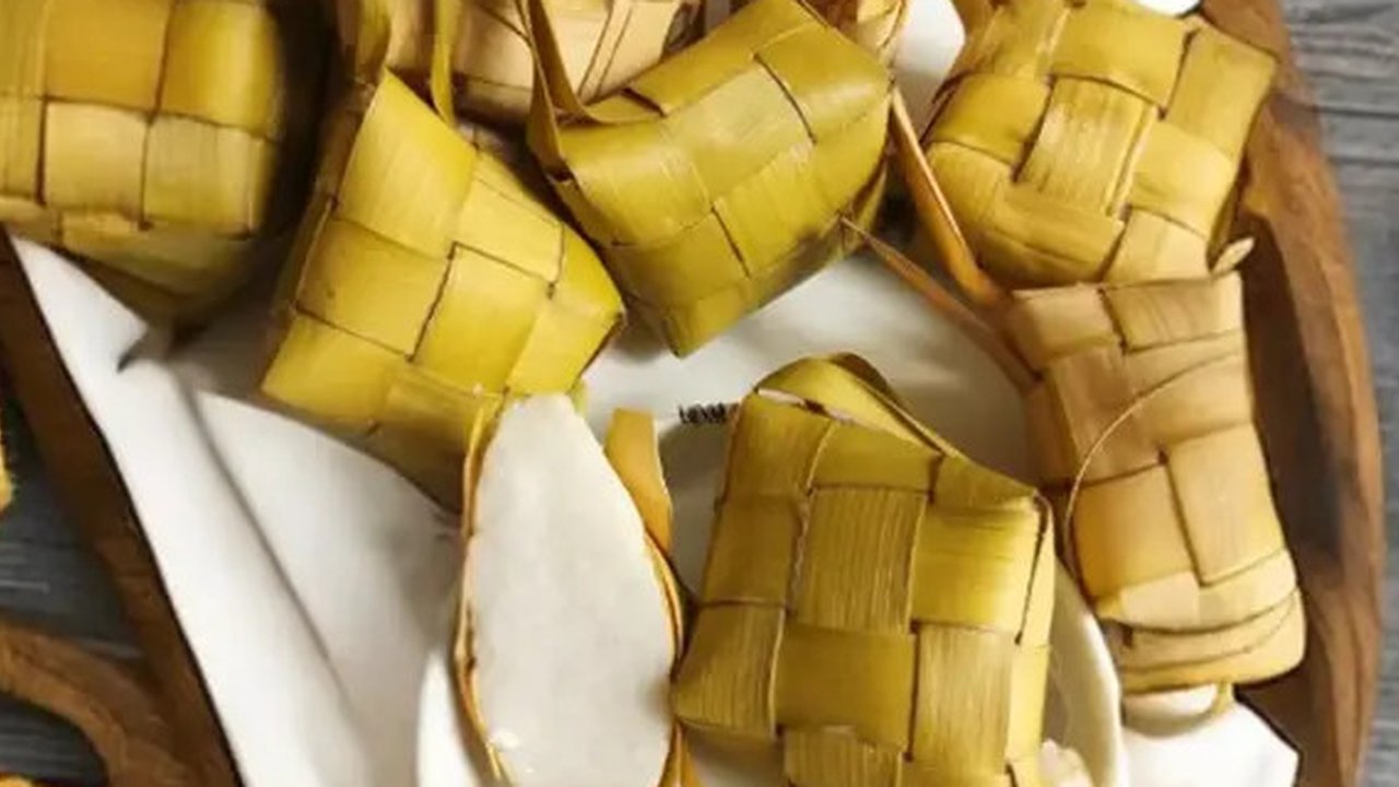 Pernahkah Terpikir, Kenapa Ketupat Berbentuk Persegi?