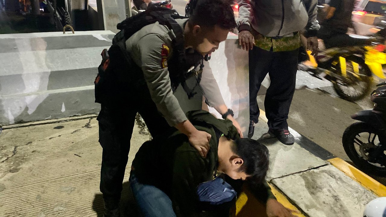 Polisi Pontianak Gagalkan Percobaan Bunuh Diri di Jembatan Kapuas 1