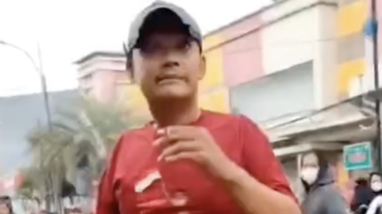 Preman Ngamuk ke Ibu Pedagang Pasar di Bekasi