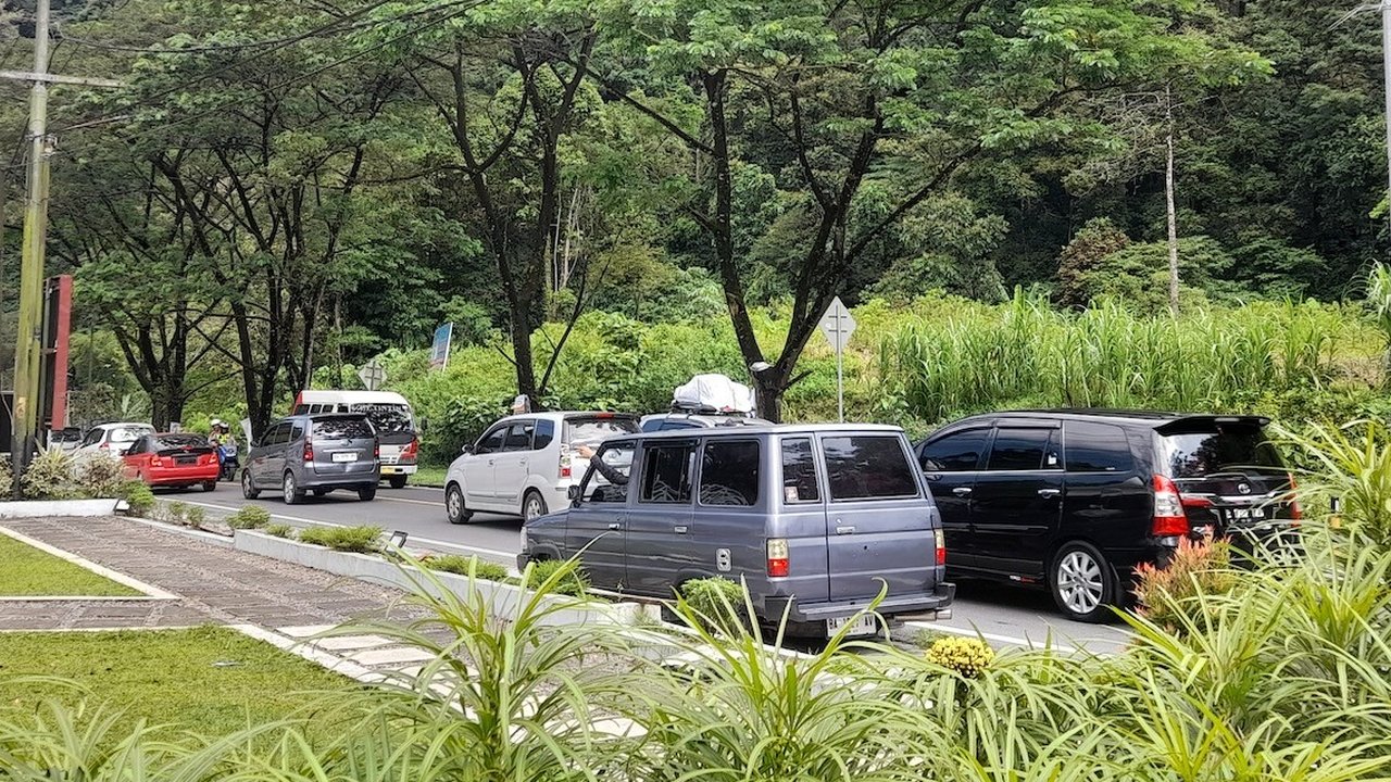 Jalur Padang-Bukittinggi Ramai Lancar