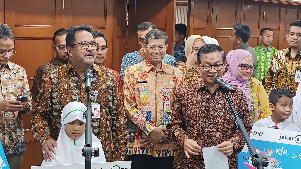 Pramono Rano Karno di Kampung Bayam