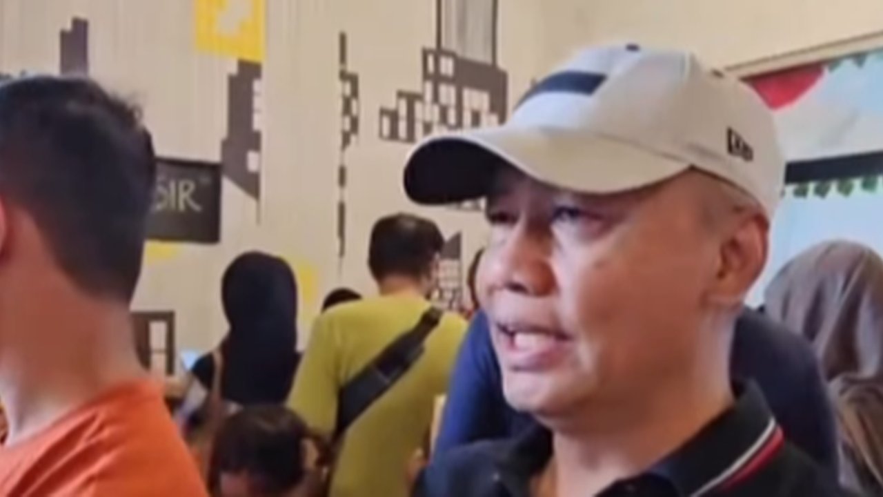 Momen Jenderal Polisi Rela Antre Panjang Demi Cicipi Kuliner Khas Semarang