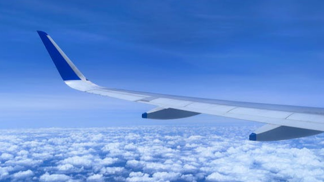 Cara Atasi Takut Terbang, Buat Perjalanan Jadi Nyaman