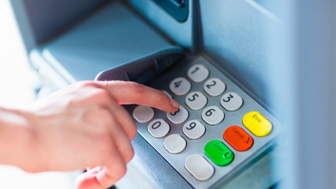 Ini Fungsi Tersembunyi Tombol-Tombol di Mesin ATM yang Sering Diabaikan