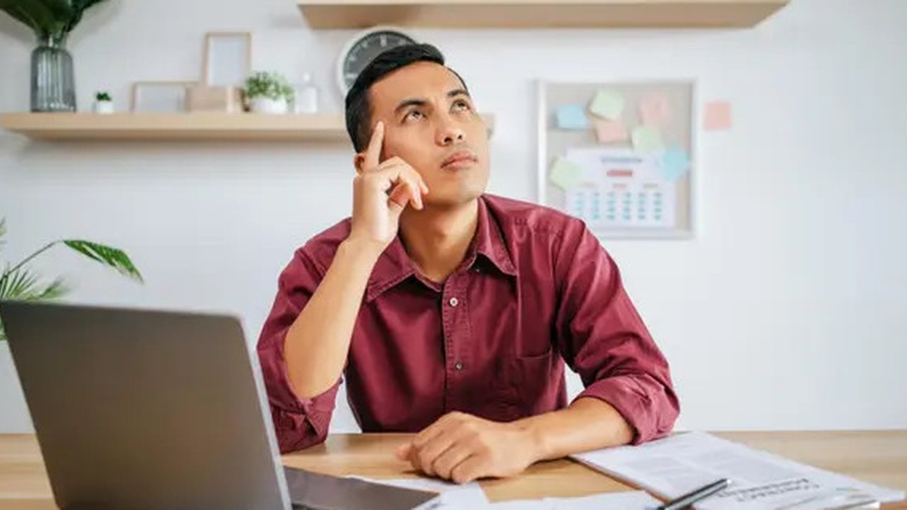 Ilustrasi berpikir positif, kritis. (Image by jcomp on Freepik)