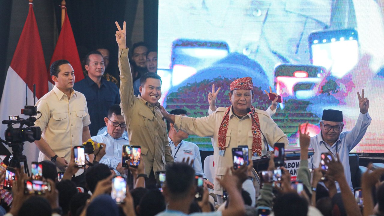 <p>Capres nomor urut 2, Prabowo Subianto memperkenalkan Sekretaris Pribadinya Agung Surahman (Istimewa)</p>