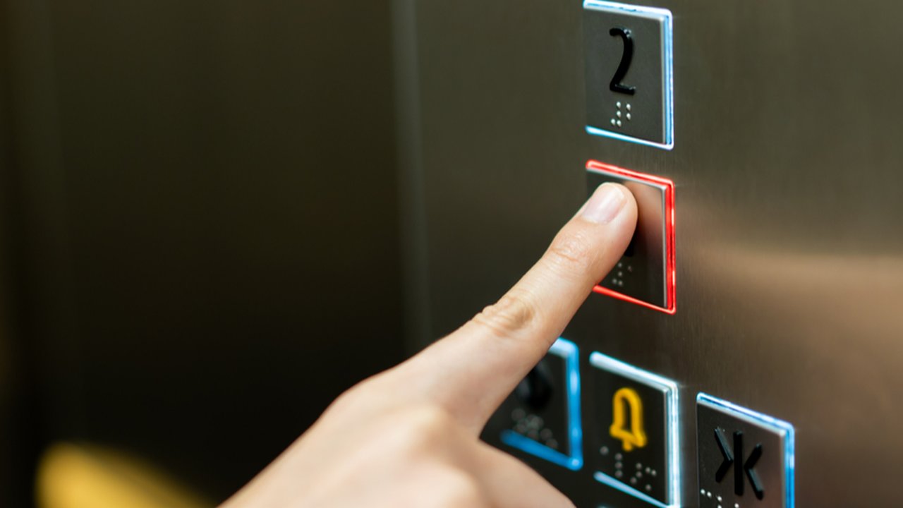 Penjelasan Sederhana Mengapa Tidak Ada Tombol Angka 1 pada Lift