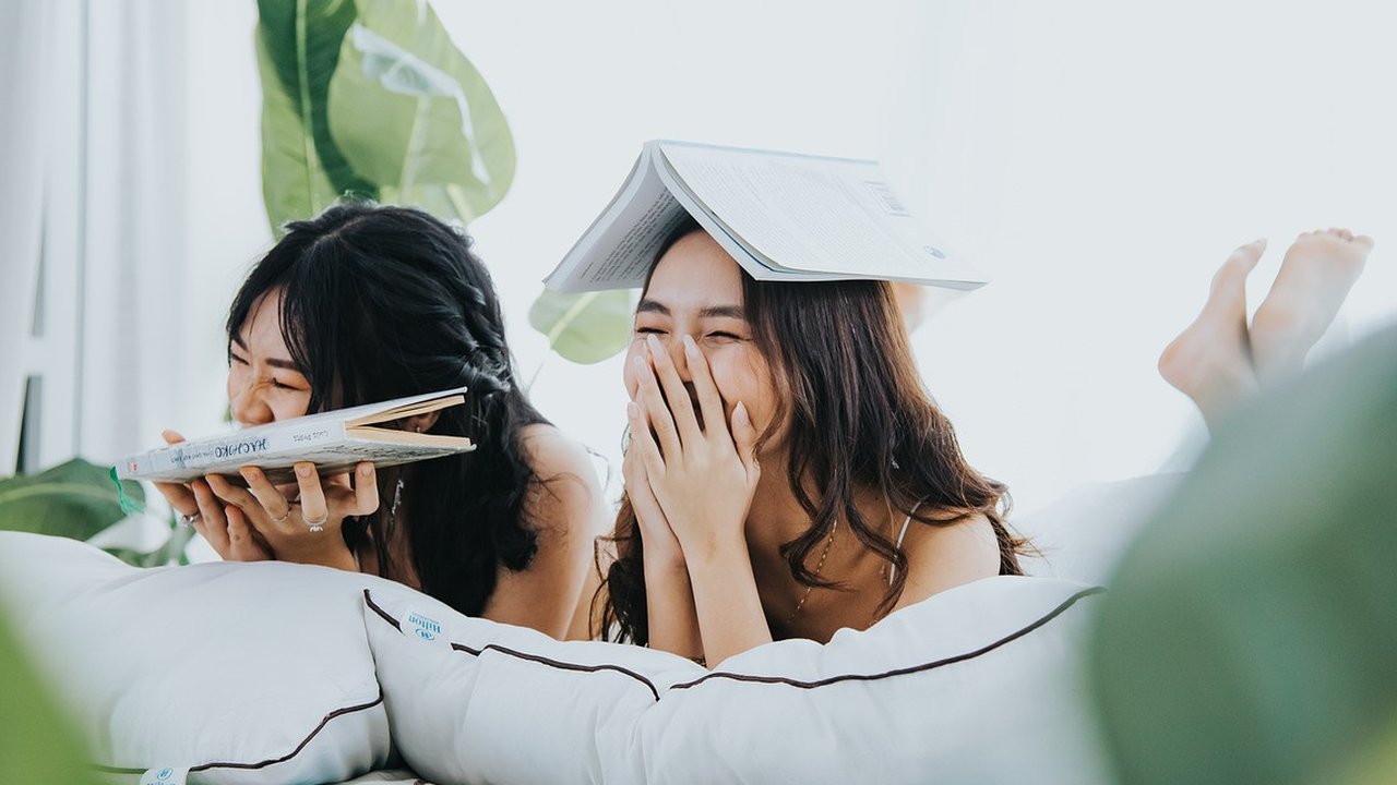 Ilustrasi tertawa, kata-kata, lucu. (Photo by Trương Hoàng Huy Ngân on Pixabay)