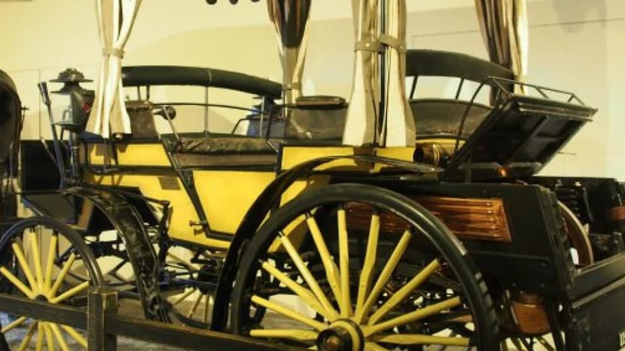 Mobil Jadul di RI