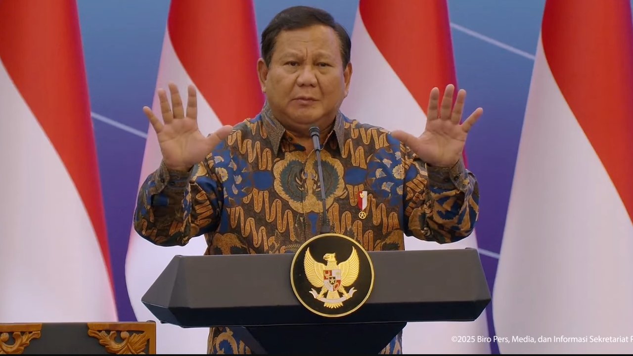 Presiden Prabowo Subianto saat menghadiri sarasehan  ekonomi bertema