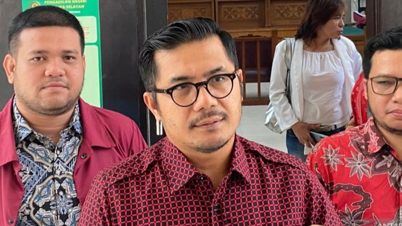 kuasa hukum Kusnadi, Wiradarma Harefa