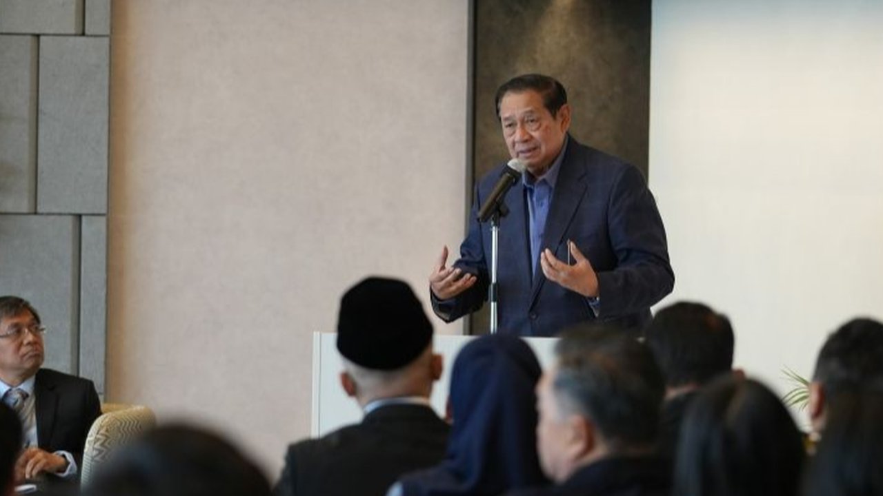 Susilo Bambang Yudhoyono (SBY) dalam acara bedah buku di Tokyo, berbagi resep sukses pertumbuhan ekonomi di era kepemimpinannya dan optimis pemerintah saat ini bisa mengatasi tantangan ekonomi.
