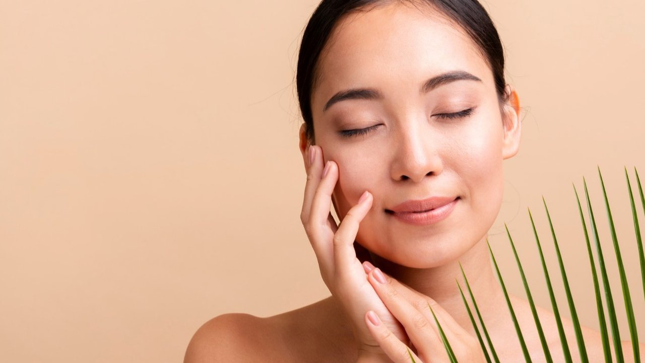 Ilustrasi Wajah Glowing (freepik)
