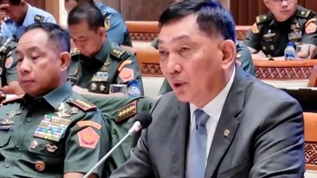 VIDEO: Cerita Menhan Sjafrie saat Prajurit Pilih Tugas di Medan Tempur: Gaji Utuh, Tabungan Tambah