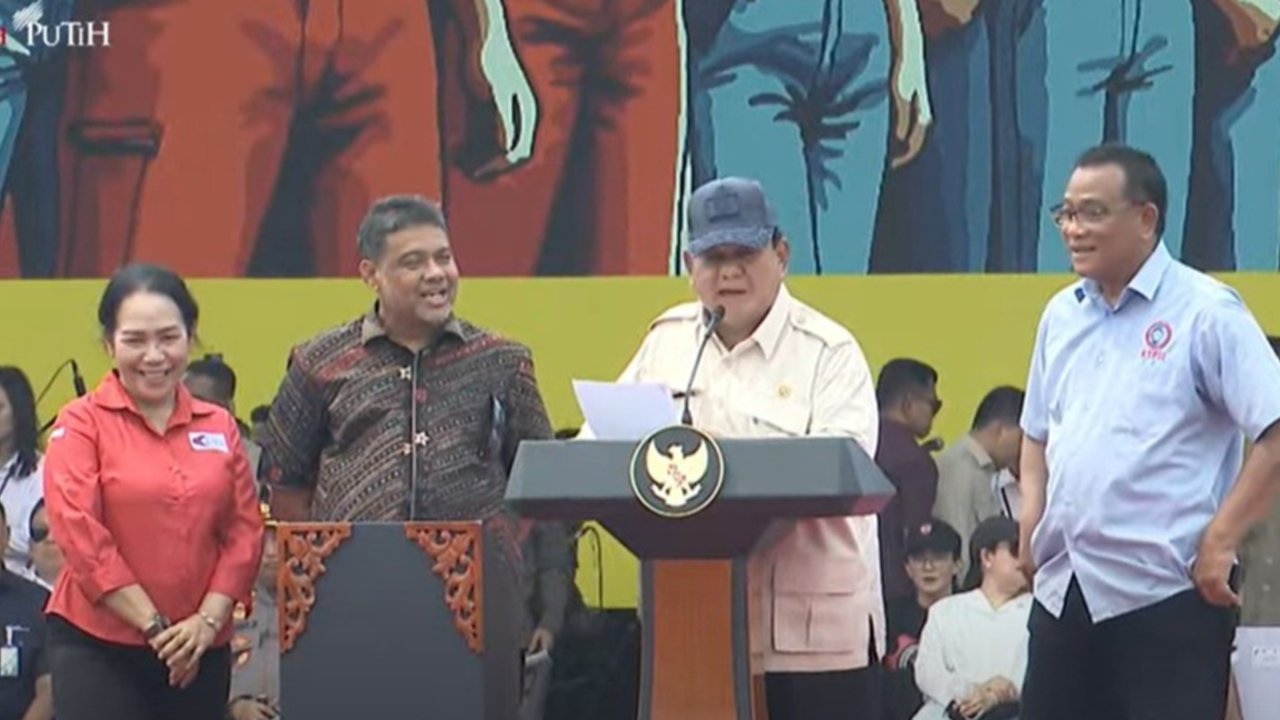 Prabowo hadiri peringatan hari buruh di Monas