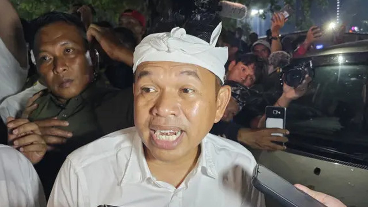 Gubernur Jawa Barat, Dedi Mulyadi, di Lapangan DOS Balai Kota Depok (Liputan6.com/Dicky Agung Prihanto)