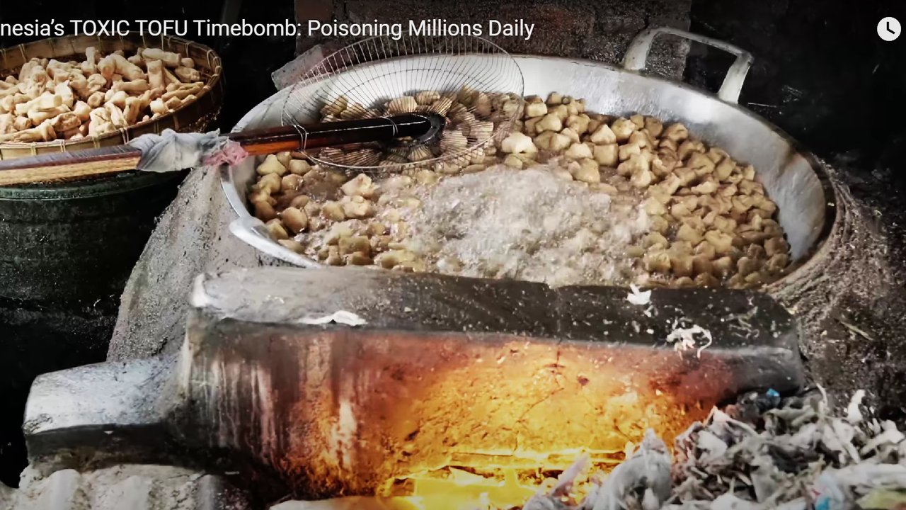 Investigasi Andrew Fraser tentang IndustrTahu Berbahan Bakar Sampah