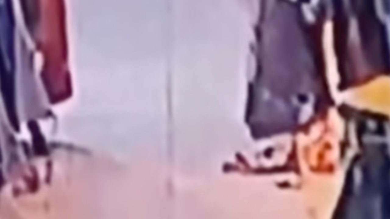 Viral Bocah Bakar Pakaian Pedagang di Pasar Pal Depok