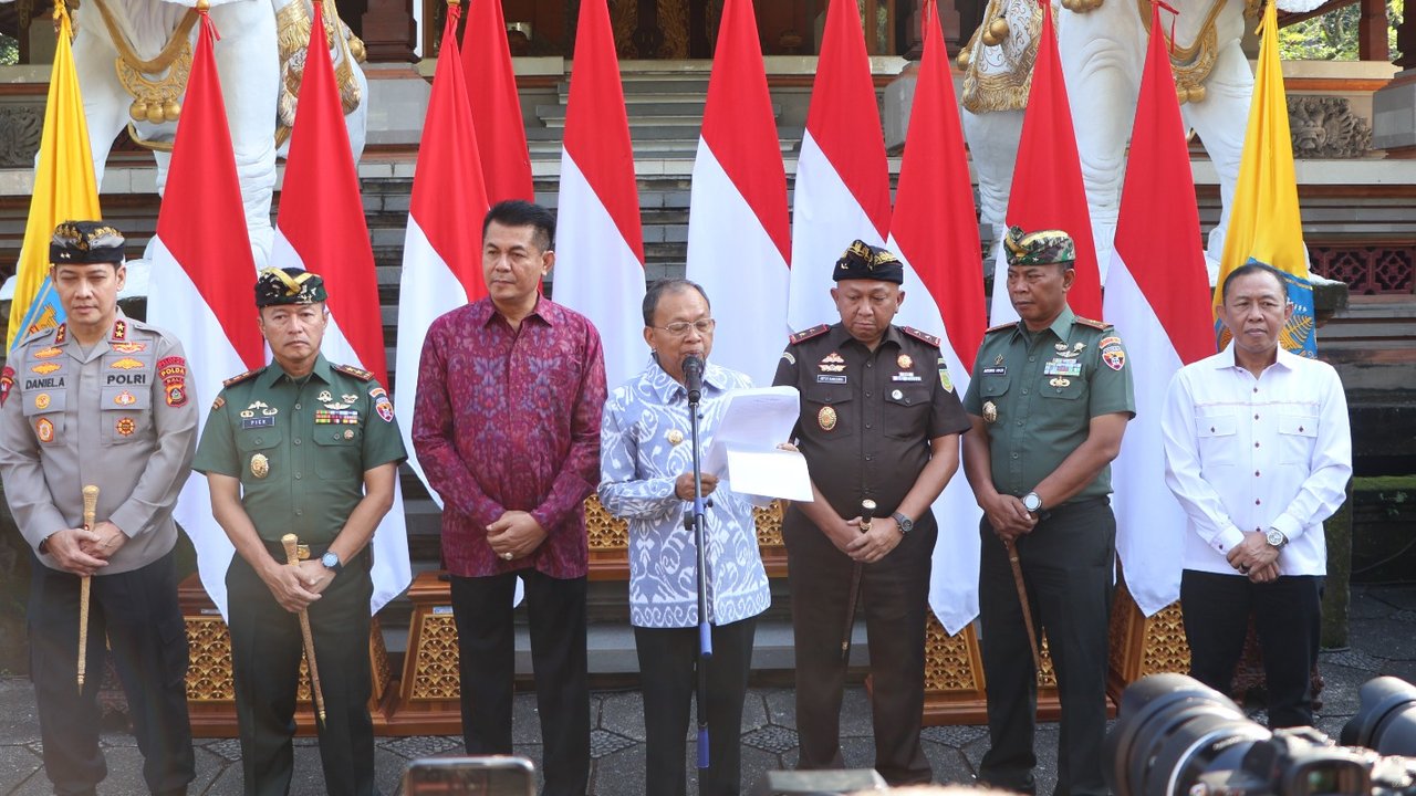 Gubernur Bali I Wayan Koster, TNI-Polri tolak Grib