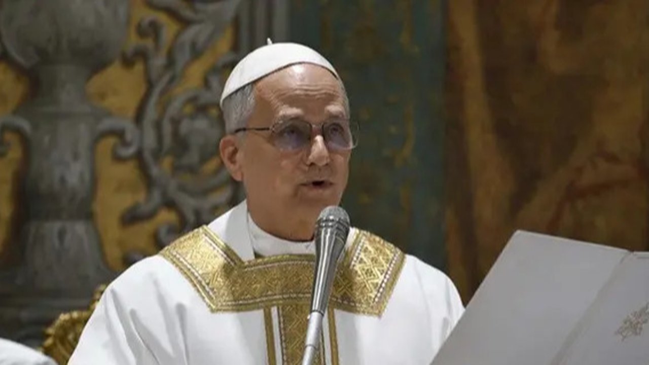 Robert Francis Prevost memilih Leo XIV sebagai nama kepausan. (Gabriel BOUYS/AFP)