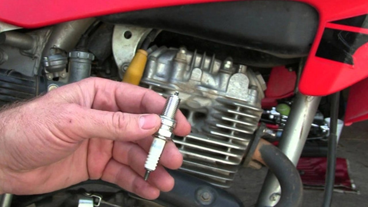 Pahami Kerusakan Busi pada Sepeda Motor dan Pengaruhnya terhadap Kinerja Motor