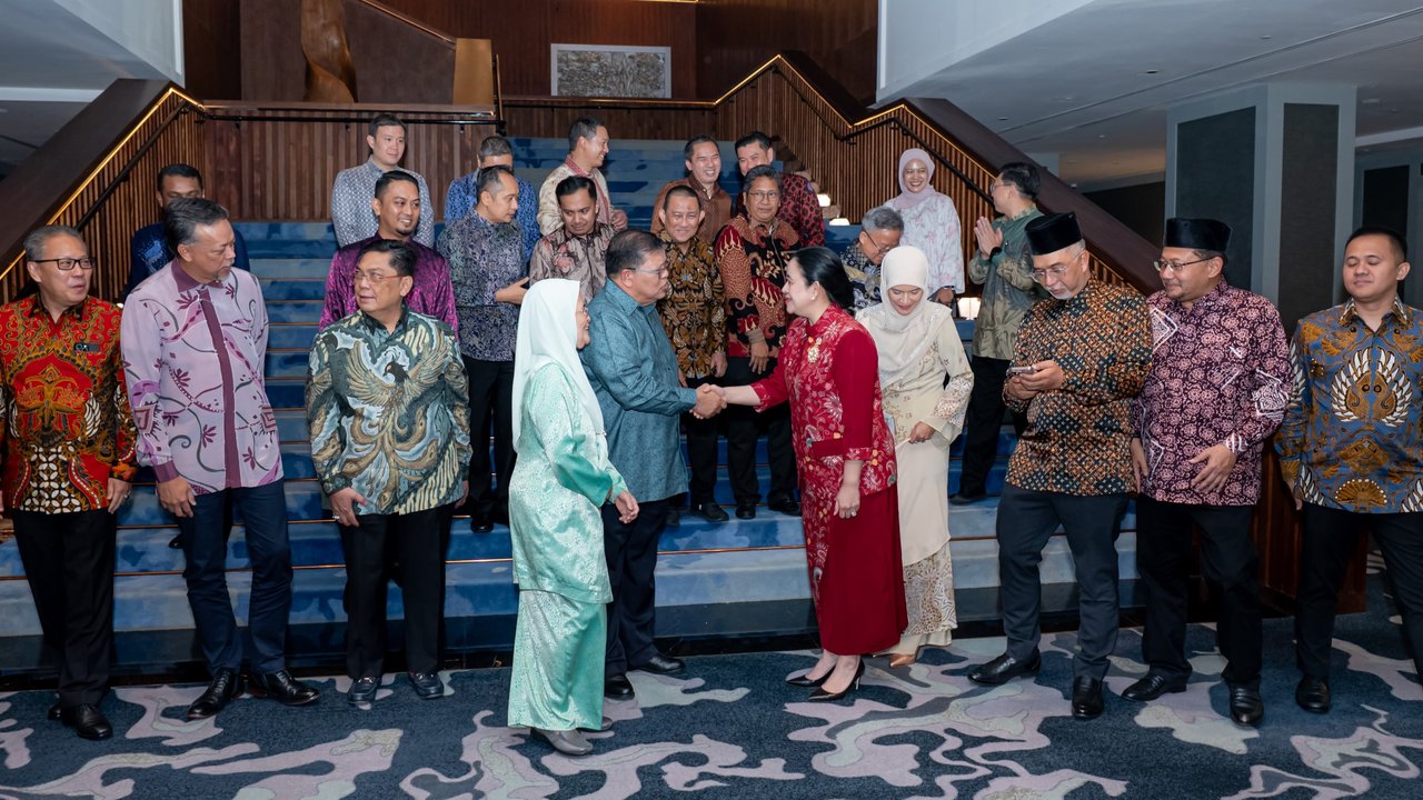 Puan Bertemu Ketua Parlemen Malaysia