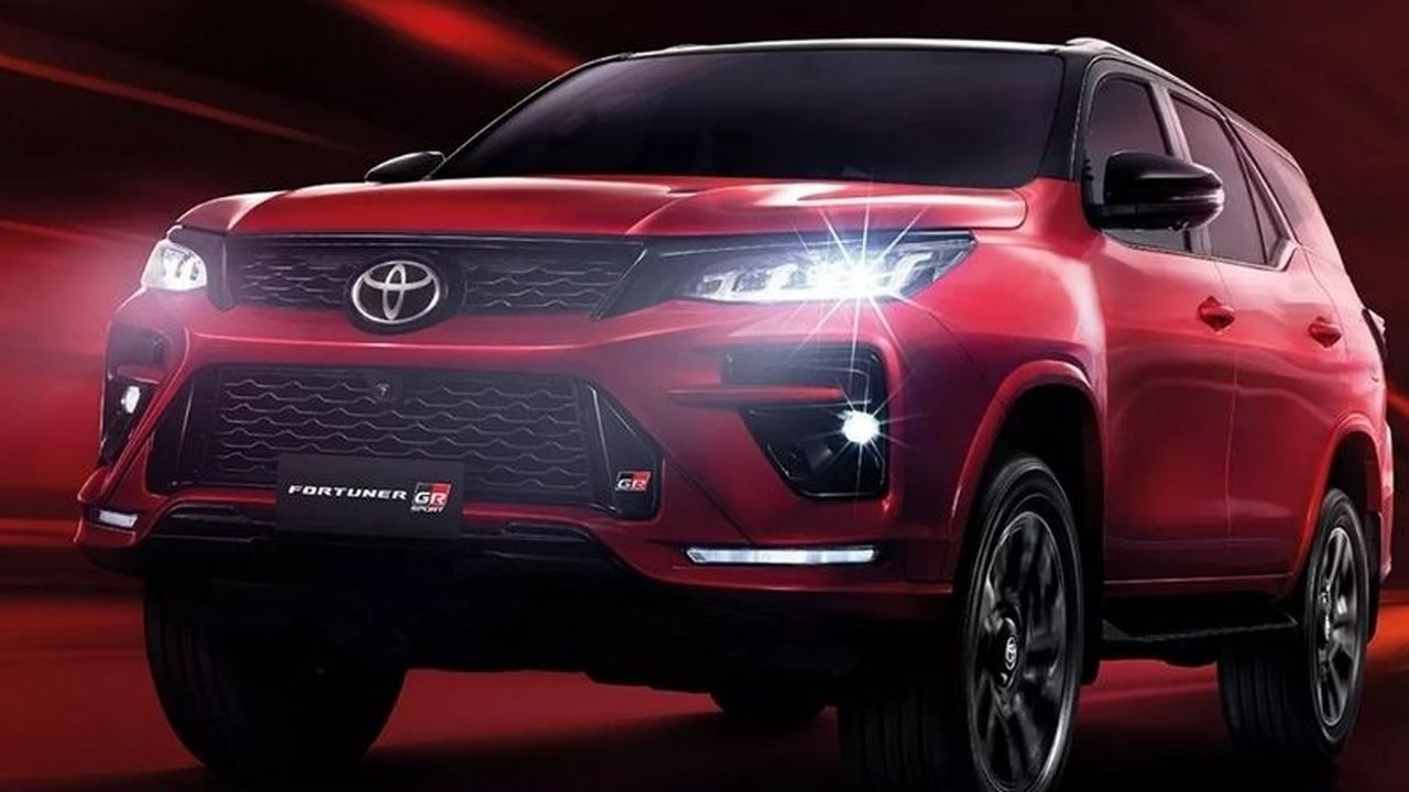 Fortuner generasi terbaru desain yang diambil dari model Crown Sedan.