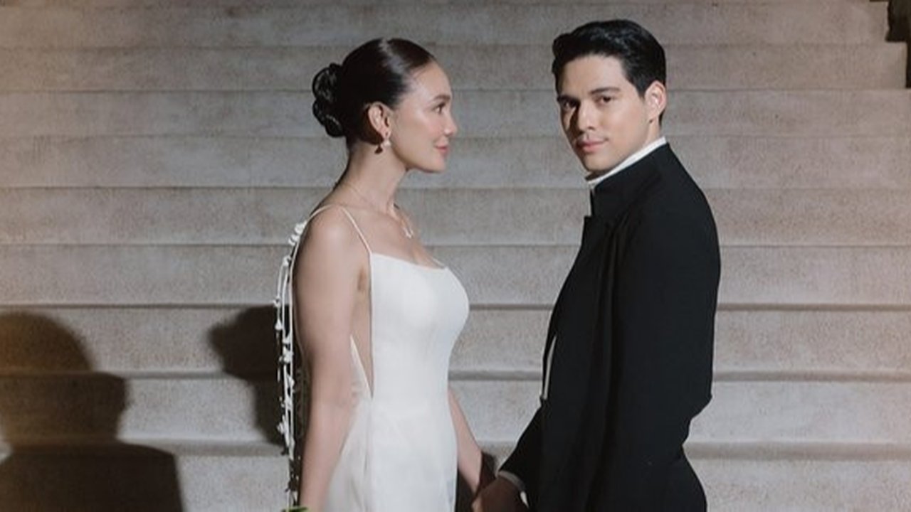 Tak Hanya Sang Pengantin, Ternyata 4 Seleb Cantik Ini Juga Pacari Berondong - Bawa Kekasih ke Nikahan Luna Maya