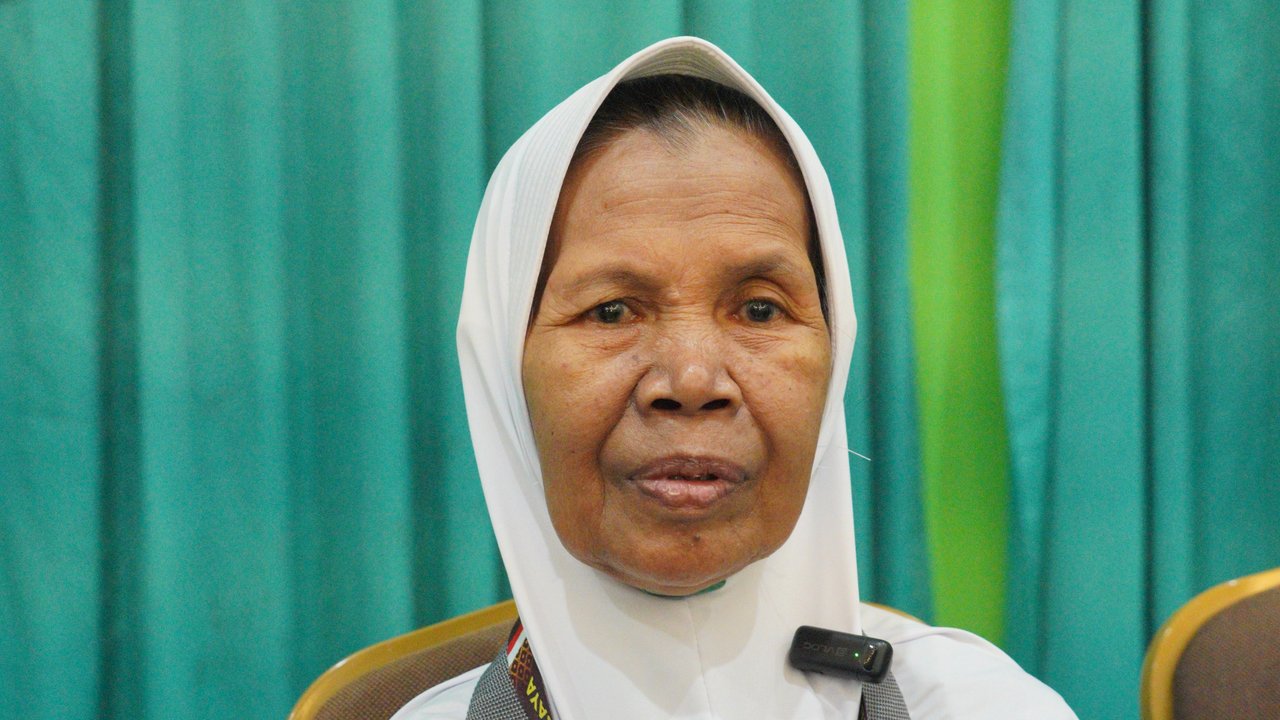 Kisah Perjuangan Mbah Diyem, Jualan Jamu Keliling Sejak 1970 Bikin Mimpi ke Tanah Suci jadi Kenyataan