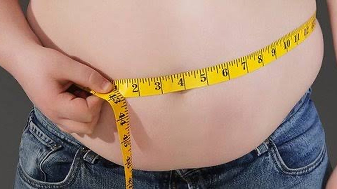 Negara Ini Penduduknya Mayoritas Obesitas, Hobinya Merokok