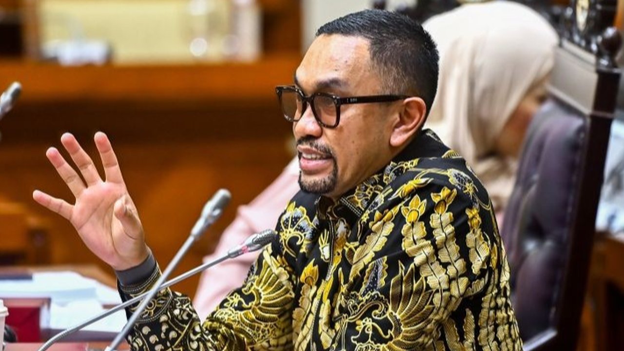 Wakil Ketua Komisi III DPR RI, Ahmad Sahroni, menyoroti kasus mafia tanah yang menimpa Mbah Tupon di Yogyakarta dan mendesak negara lebih peka serta tegas terhadap para pelaku.