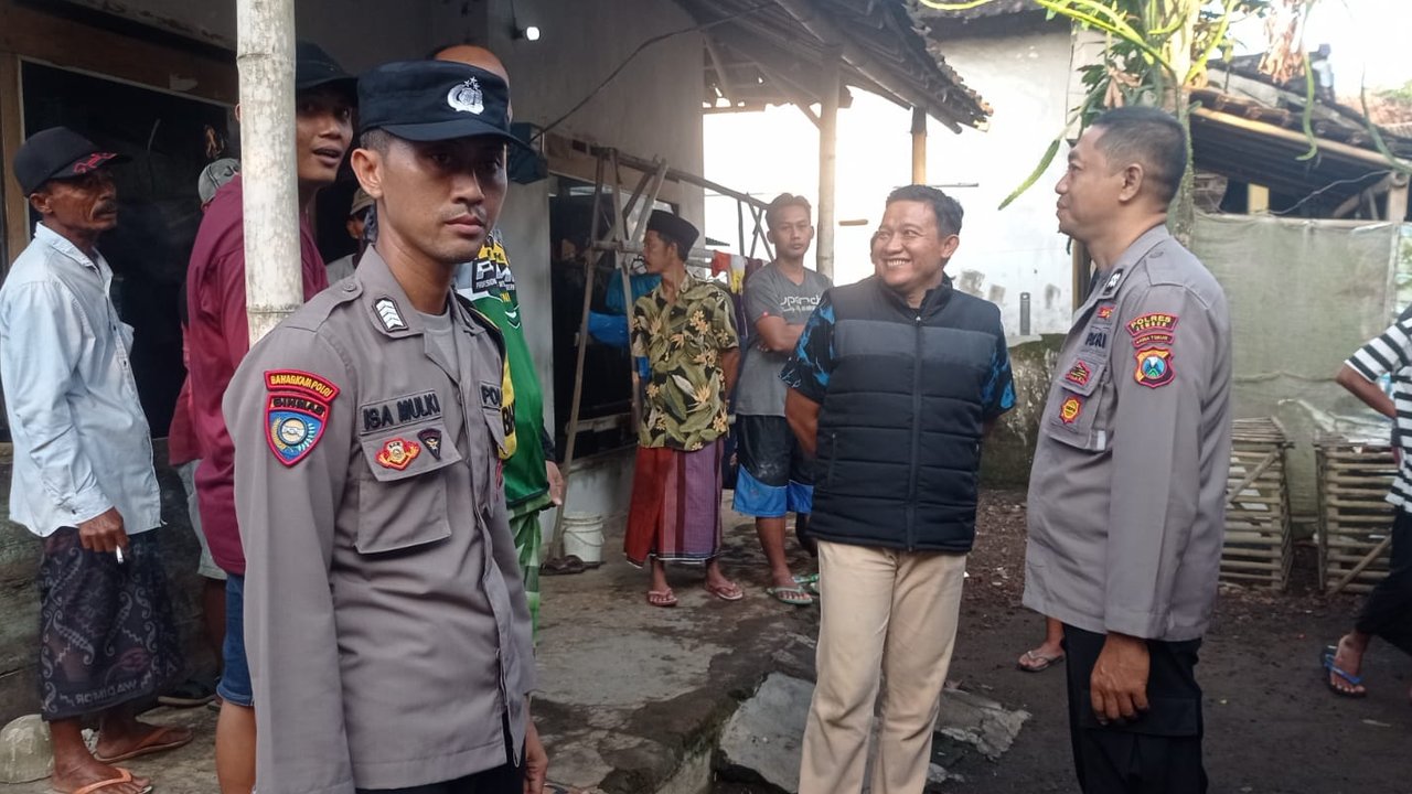 Diduga Depresi Cinta Tak Direstui Keluarga, Pemuda di Jember Gantung Diri di Pohon Dekat Rumah