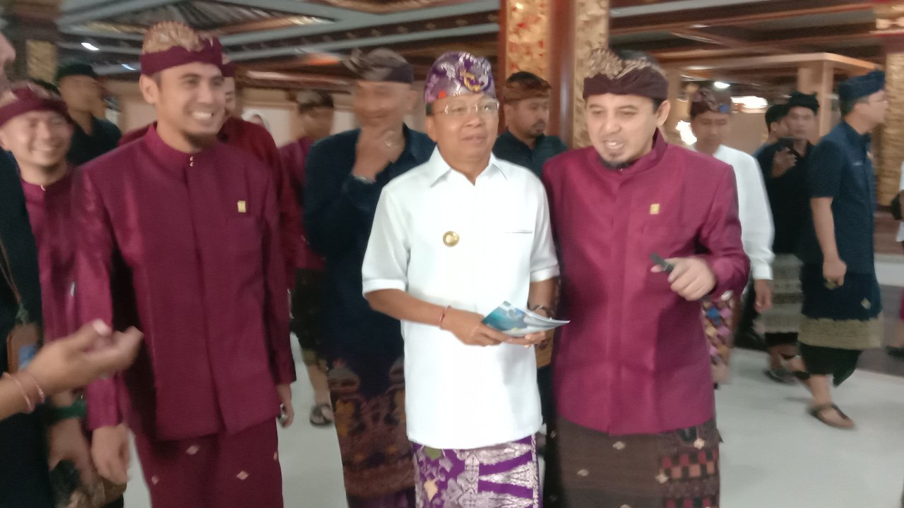 Gubernur Bali I Wayan Koster