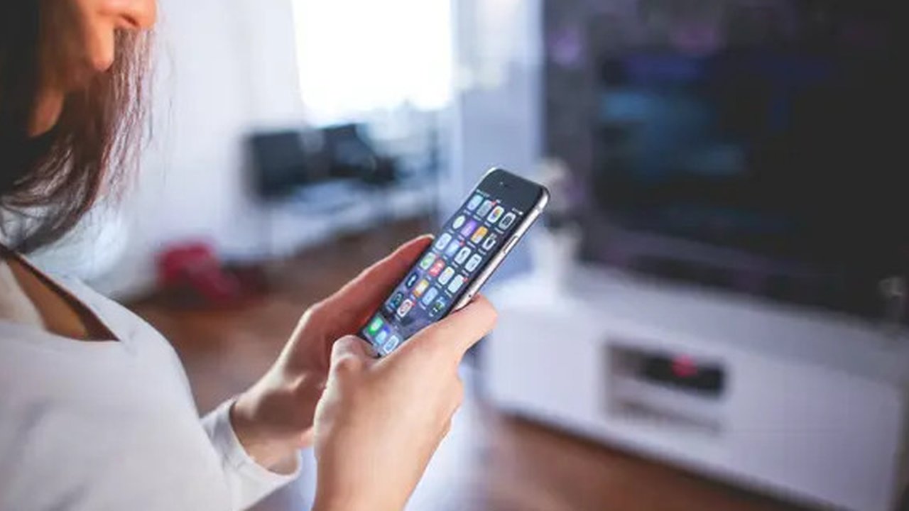 Marak Telepon Masuk dari Nomor Tak Jelas di HP, Begini Solusi dari Komdigi