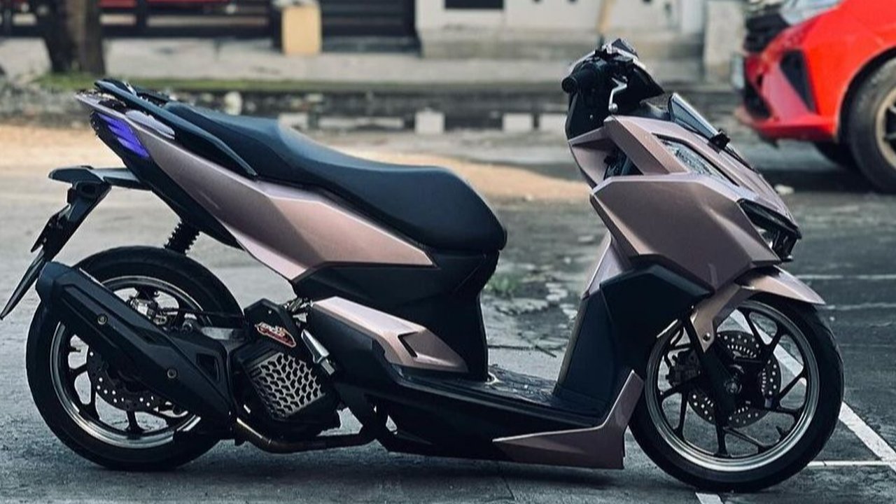 Jangan Tempel Sembarangan, Ini Rekomendasi Bahan Stiker untuk Bodi Motor yang Menarik dan Awet