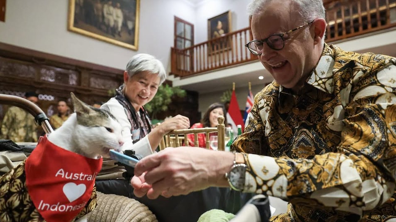 PM Australia Anthony Albanese beri hadiah untuk Bobby Kertanegara