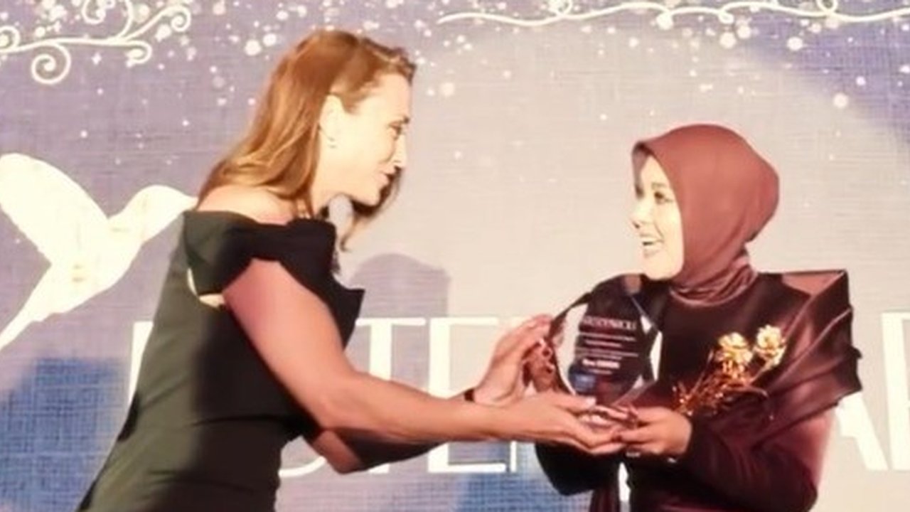 Syahrini Terbang ke Cannes Paris untuk Terima Penghargaan Bergengsi dari UNESCO
