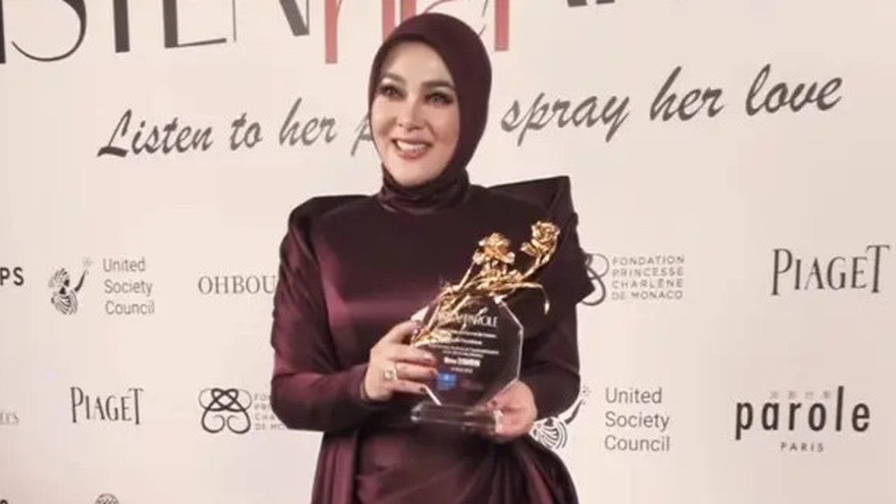 Syahrini di Festival Film Cannes 2025. [@princessyahrini]