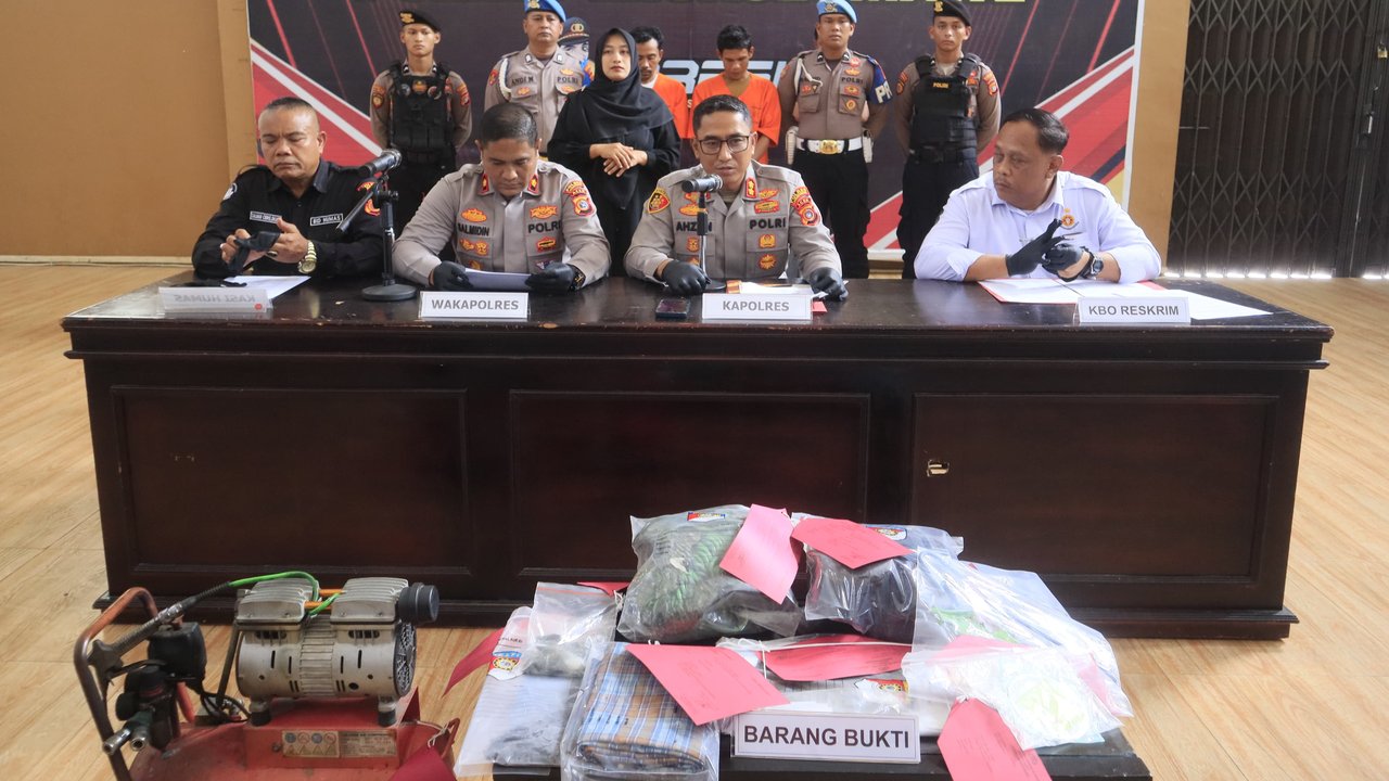 Lempar Bom Molotov ke Rumah Pedagang Pentol asal Madura